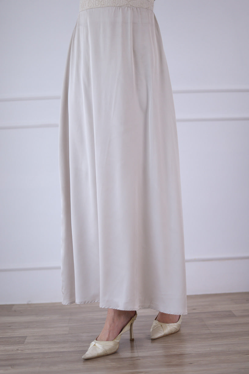 Glow Satin Skirt in Creme