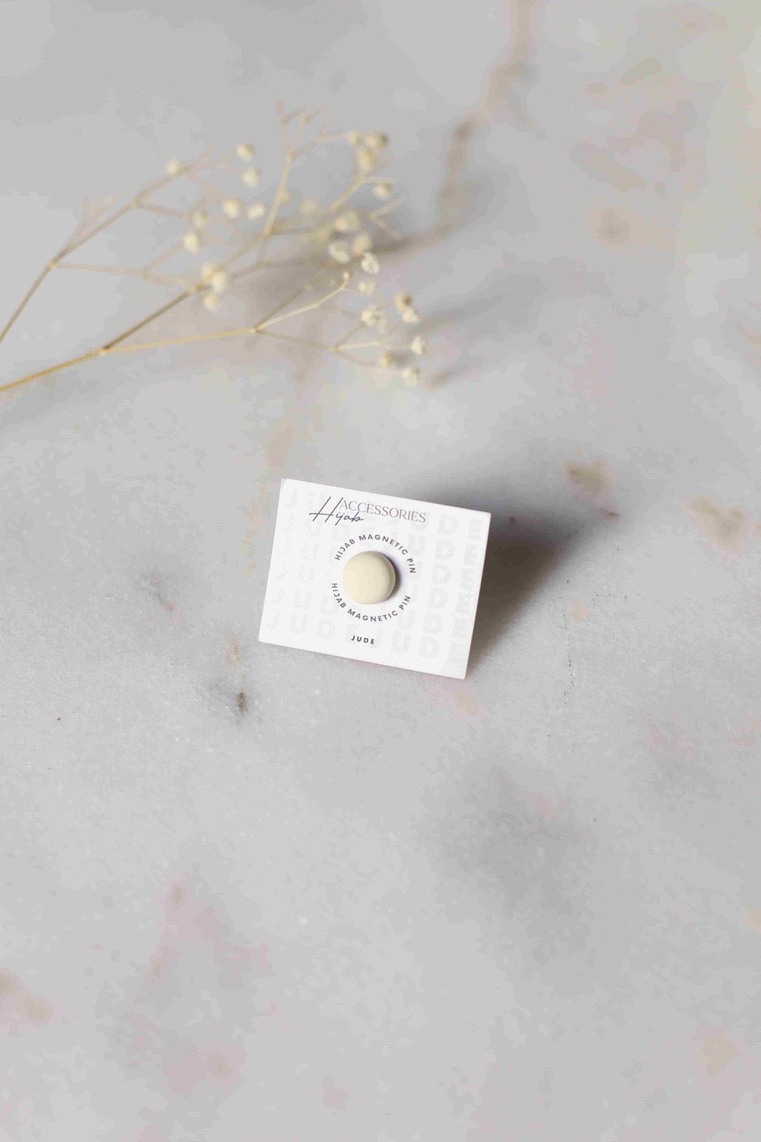 Cream pin-on magnet