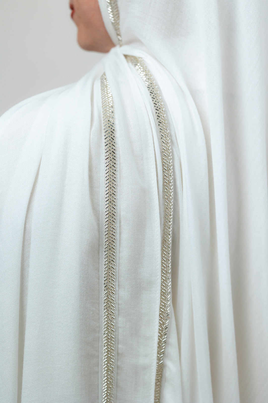 Apresmidi Modal in Off White