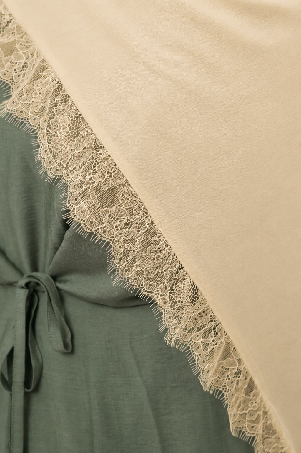Lace Jersey Set in Pastel Yellow