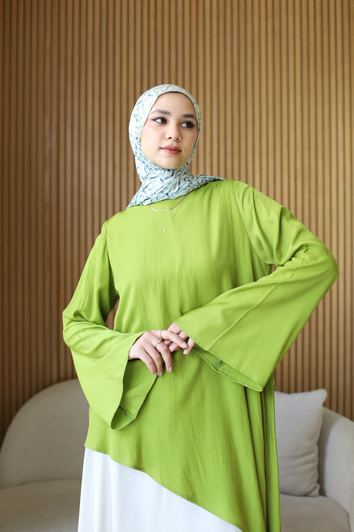 Reya asymmetrical Top In Lime