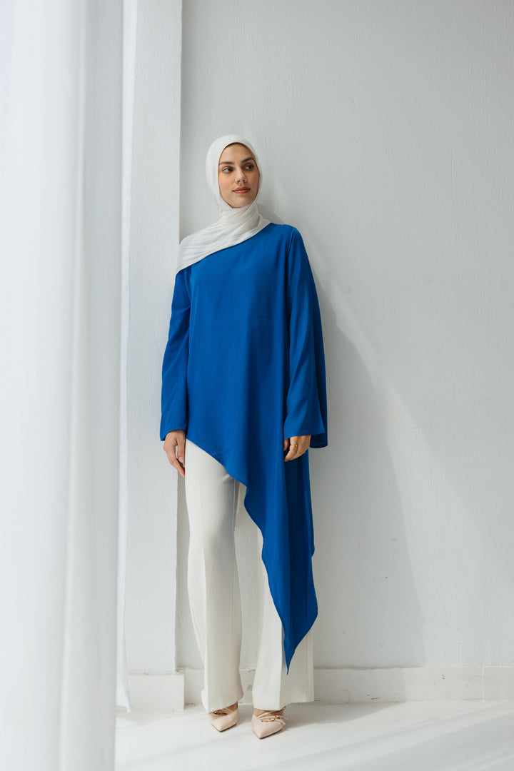 Reya asymmetrical Top In Blue