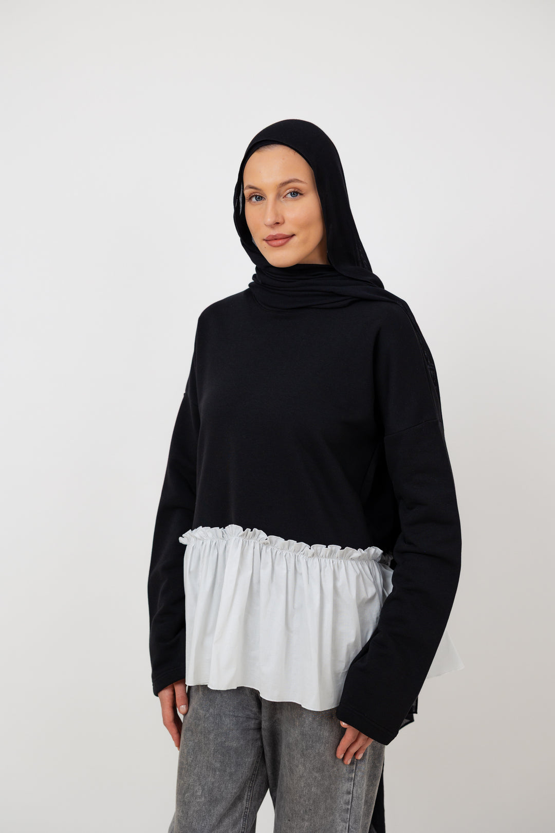 Ruffle Sweatshirt in Black