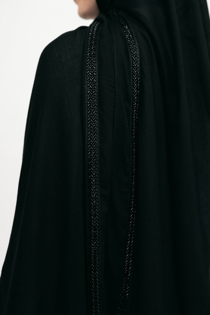 Apresmidi Modal in Black