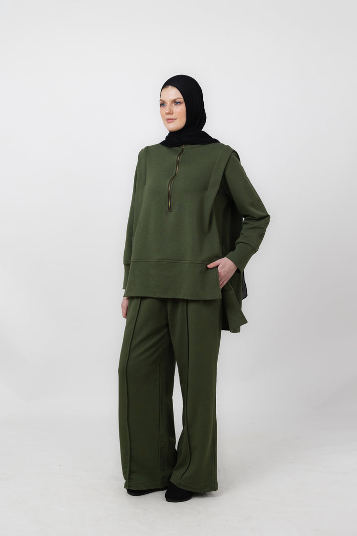 The Ease Sweatshirt in Olive