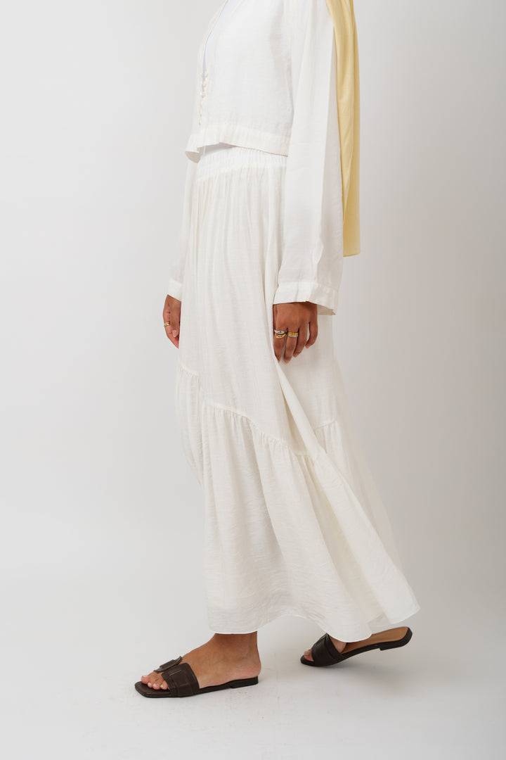 Frill skirt in white
