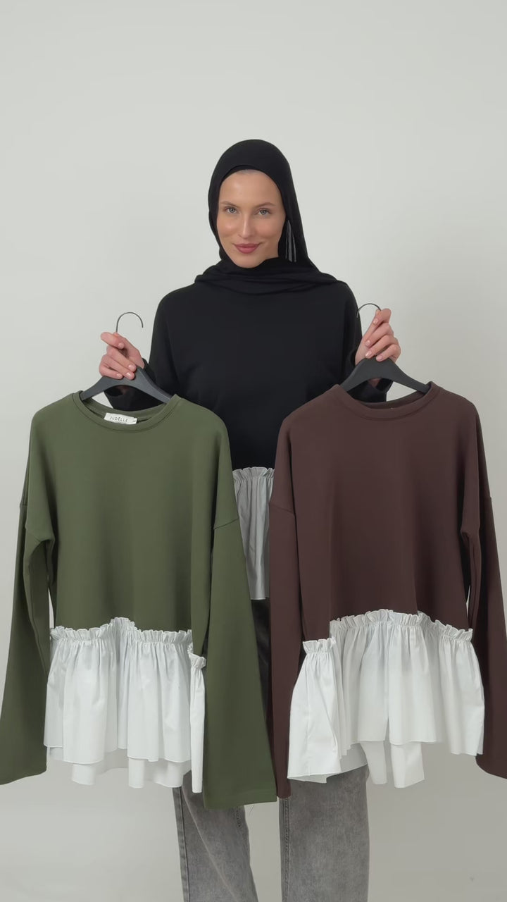 Ruffle Sweatshirt in Brown